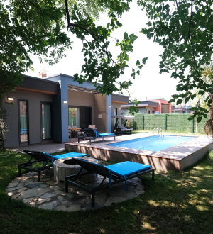Hilloria Deluxe Villa