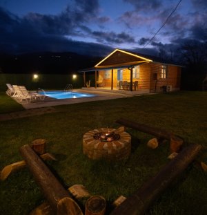 OASİS WOODEN HOUSE